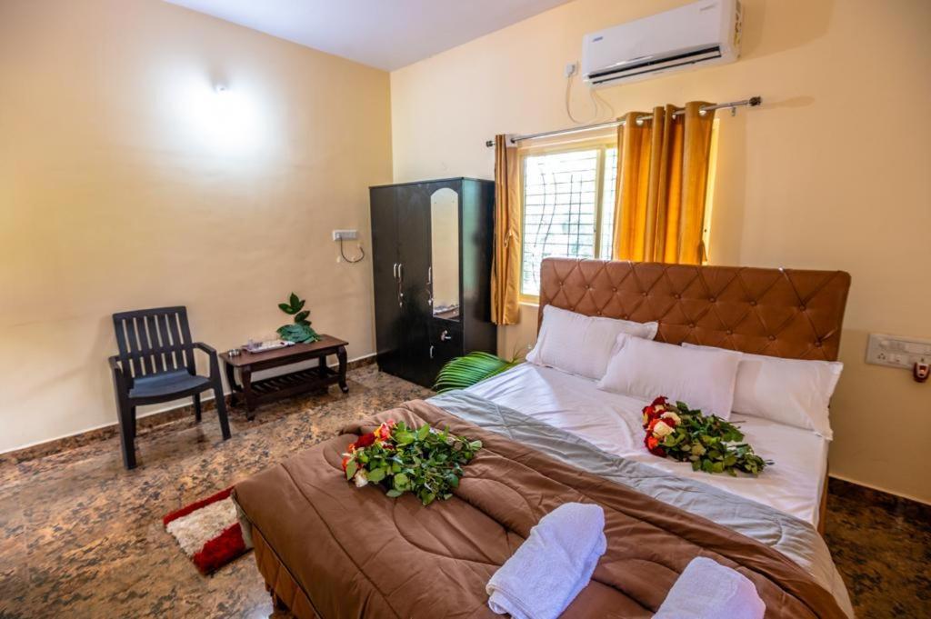 Saptami Hampi Homestay Zewnętrze zdjęcie