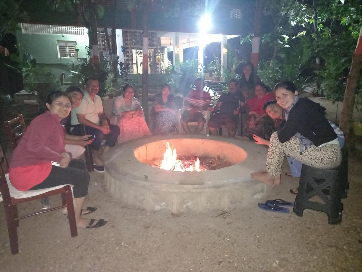 Saptami Hampi Homestay Zewnętrze zdjęcie